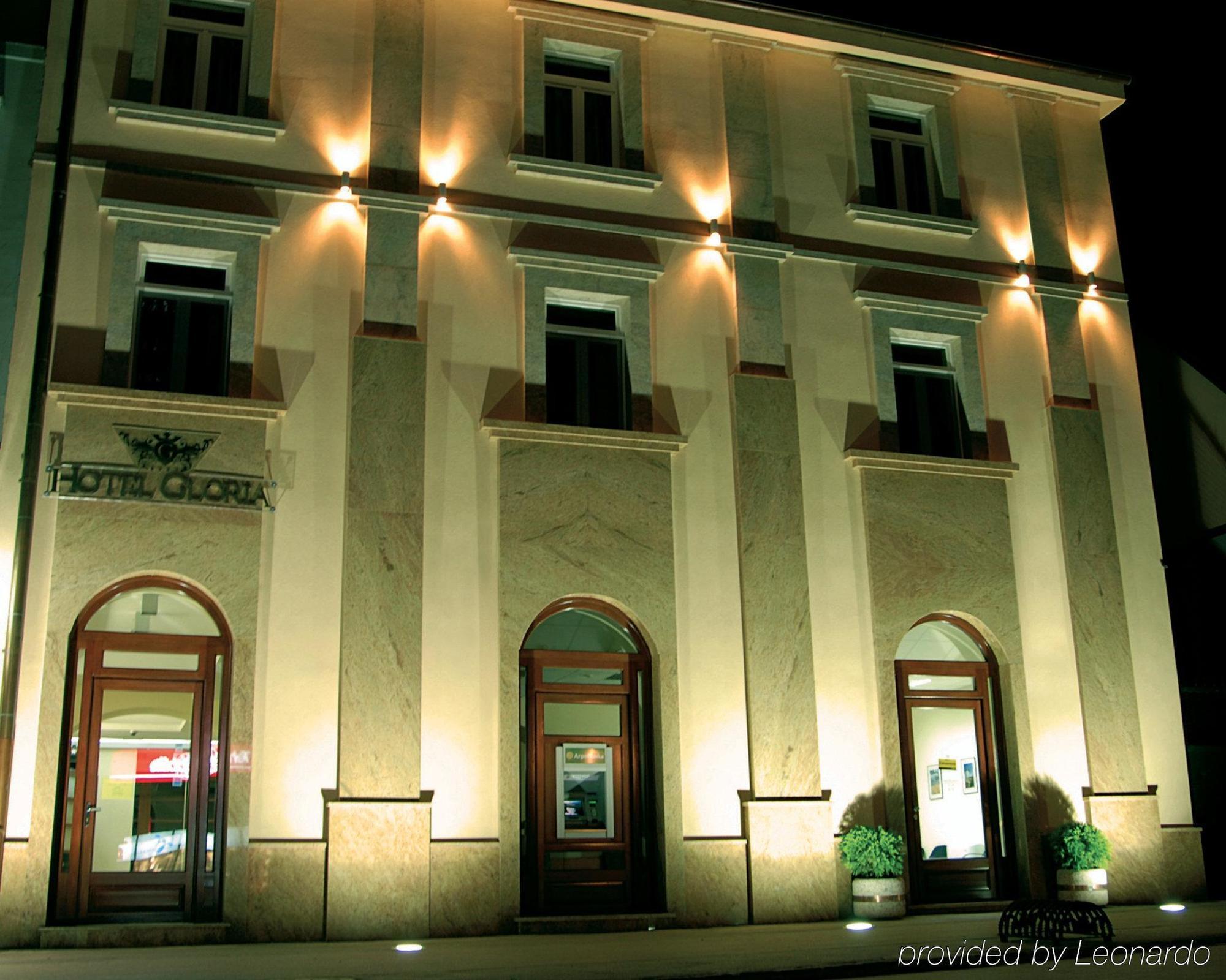 Hotel Forum Garni Subotica Exteriör bild