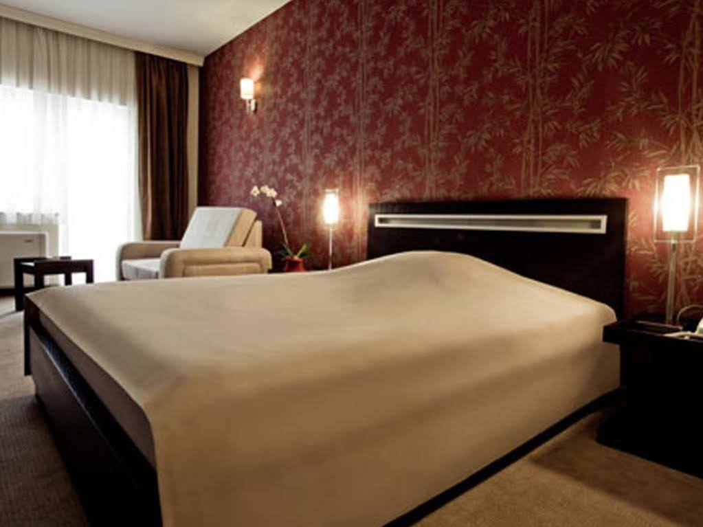 Hotel Forum Garni Subotica Exteriör bild