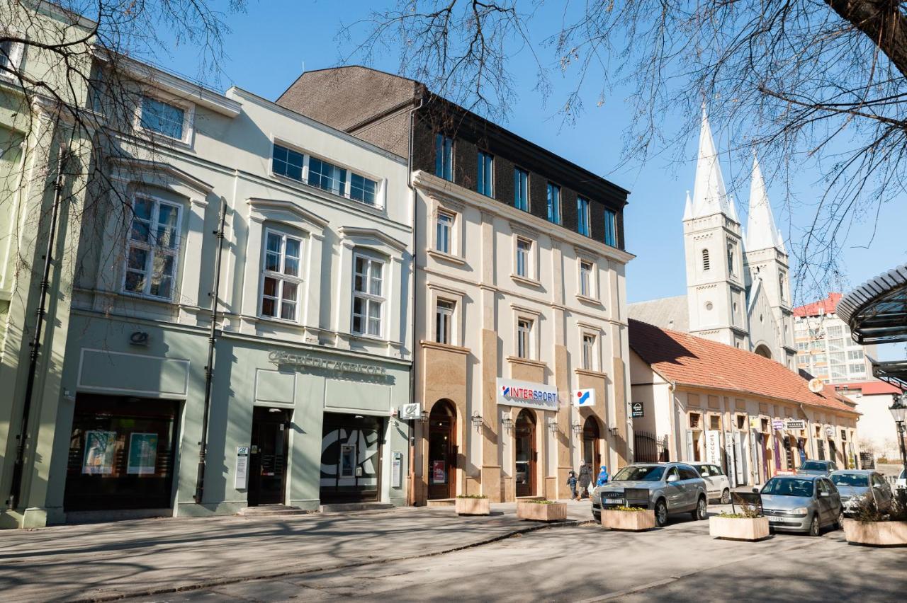 Hotel Forum Garni Subotica Exteriör bild